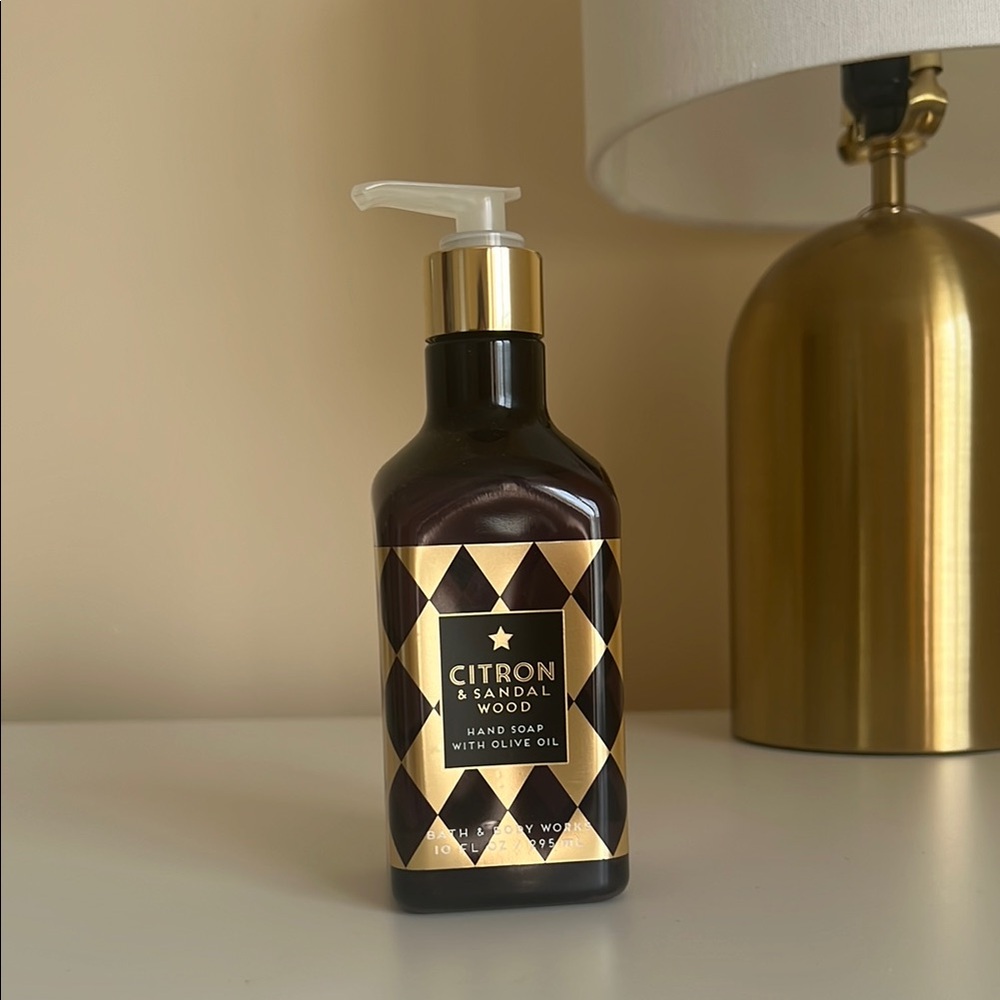 RARE + NEW Bath & Body Works Citron + Sandalwood Hand Soap with Olive Oil!